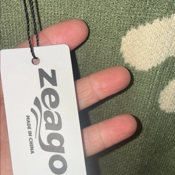 Zeagoo Sea Floral Green Sweater - Picture 3 of 10